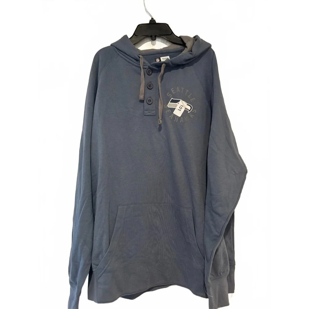 Men's Seattle Seahawks XL sweatshirt new‎ with liquidators sticker #111